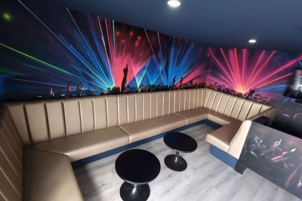 Penthouse Apartment, Sleeps 21 With Terrace Liverpool Buitenkant foto