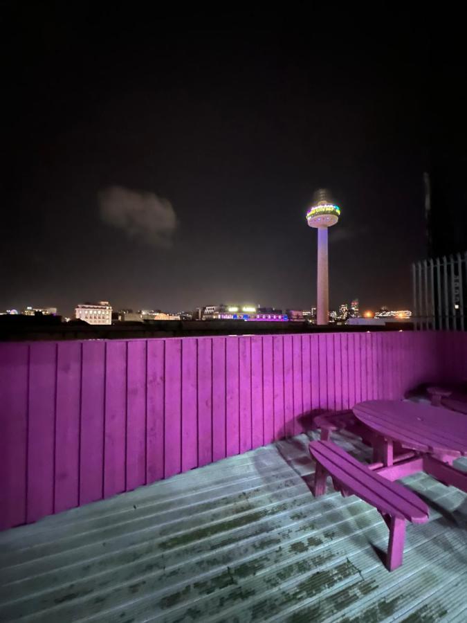 Penthouse Apartment, Sleeps 21 With Terrace Liverpool Buitenkant foto